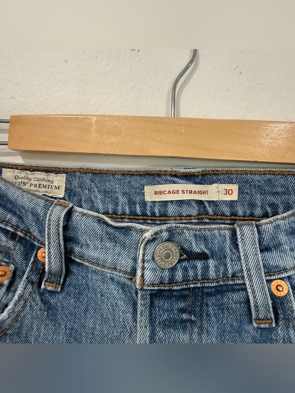 Levi’s Ribcage Straight Blue Ripped Jeans 30 - Picture 3 of 6